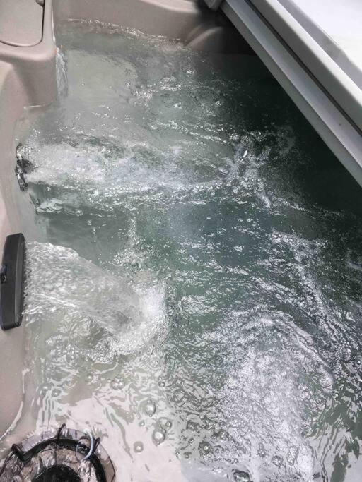 Вілла Caddy Corner Has A Hot Tub Just Outside Of Town Фоенч-Лік Екстер'єр фото